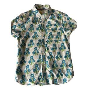Mini Boden white and blue linen button down shirts size 8-9